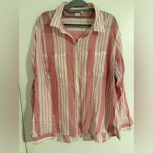 GAP Red and White Striped Men's Shirt